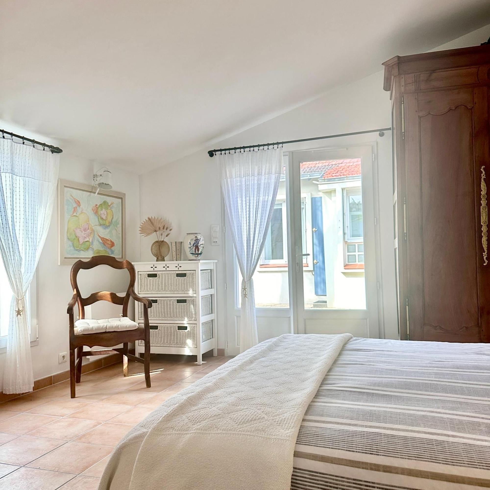 Villa "Mignon" Avec Studio Independant, Tout A Pied, Plage A 4 Mn, 6 Pers, 2 Sde Saint-Jean-de-Monts Exterior foto